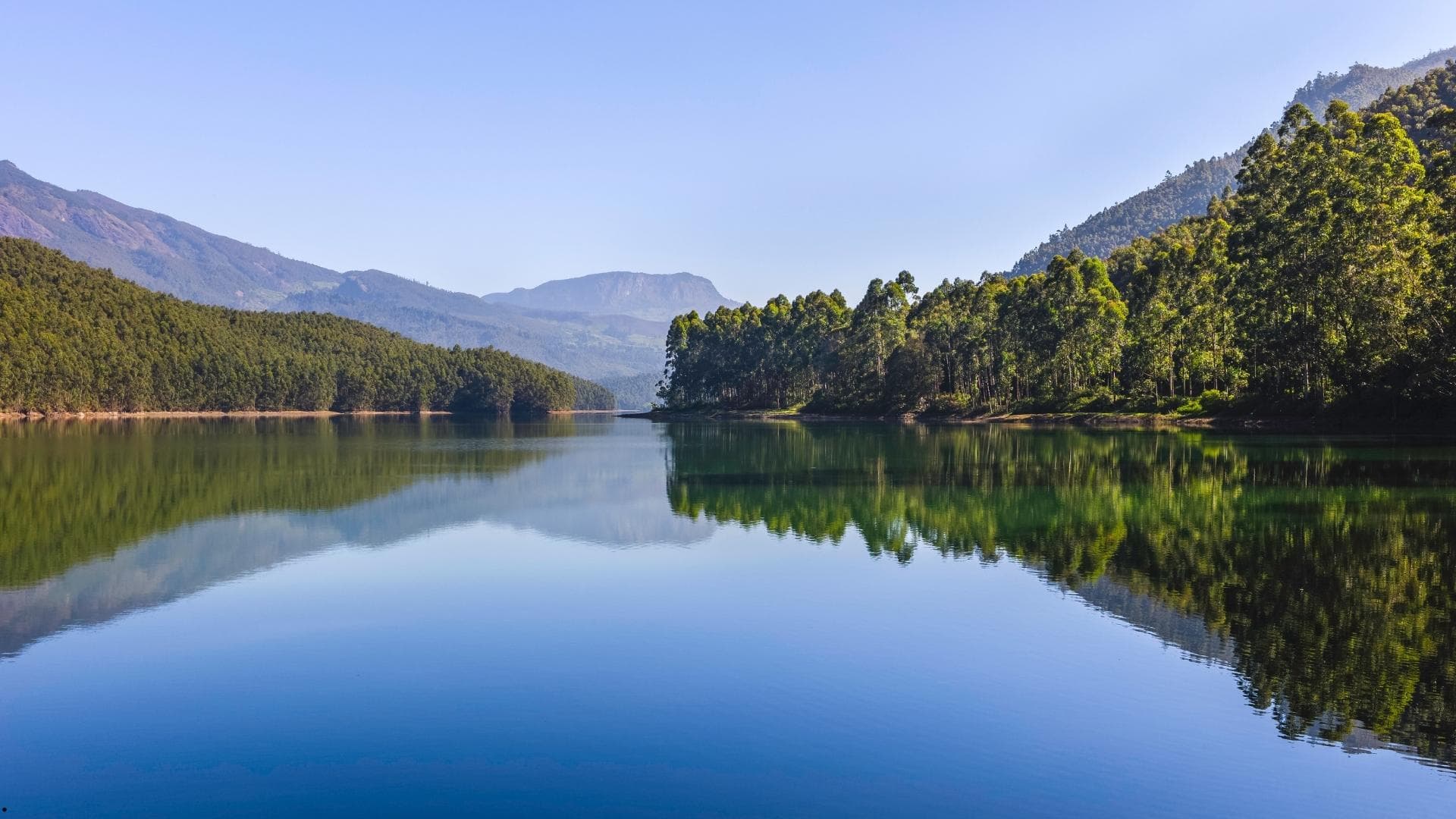 Echo_Point_Munnar_ovhafh
